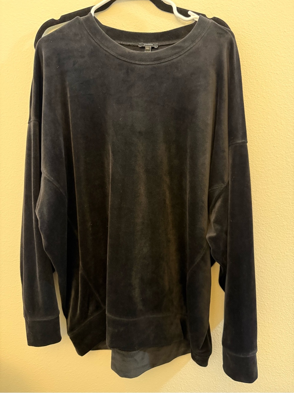 Women’s Black Velour Crewneck Shirt